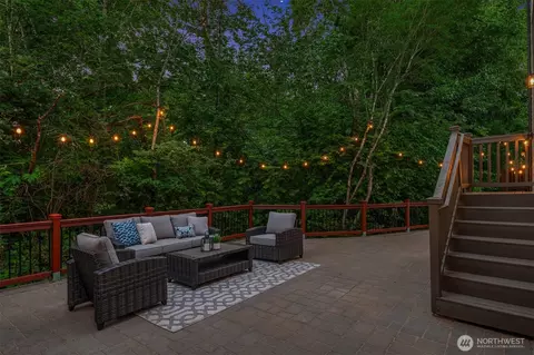 Exterior - 18318 34th Ave SE, Bothell, WA 98012 photo 7 of 11