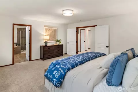 Bedroom - 18318 34th Ave SE, Bothell, WA 98012 photo 3 of 5