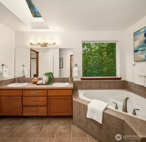 Bath - 18318 34th Ave SE, Bothell, WA 98012 photo 1 of 5