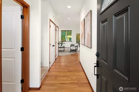 Entry Way - 18318 34th Ave SE, Bothell, WA 98012 photo 2 of 2
