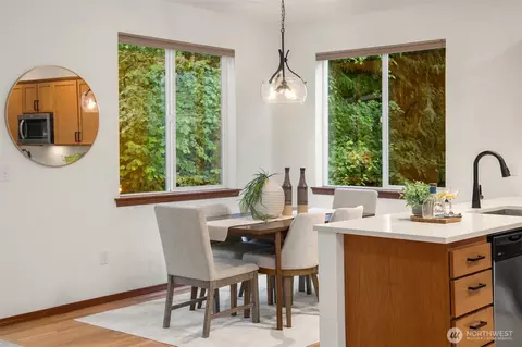 Dining - 18318 34th Ave SE, Bothell, WA 98012 photo 1 of 4