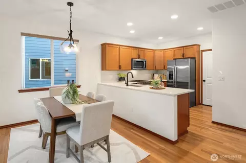 Kitchen - 18318 34th Ave SE, Bothell, WA 98012 photo 1 of 5