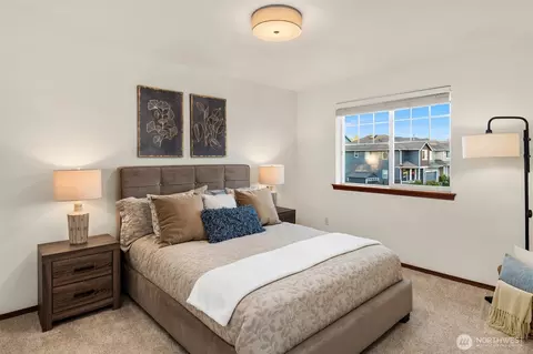 Bedroom - 18318 34th Ave SE, Bothell, WA 98012 photo 4 of 5