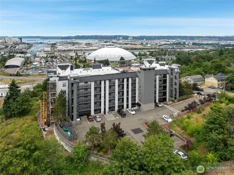 320 E 32nd St #103, Tacoma, WA 98404