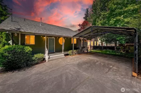 27917 10th Ave S #1, Des Moines, WA 98198