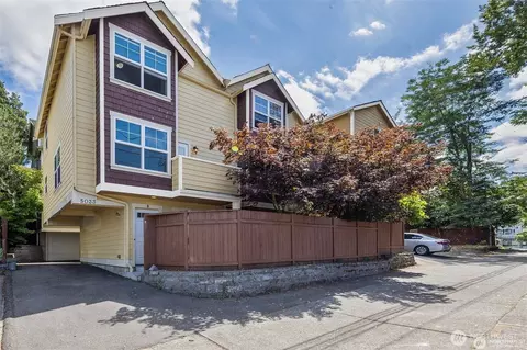 5033 12th Ave NE #B, Seattle, WA 98105