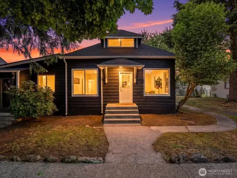 505 Burnett Ave S, Renton, WA 98057