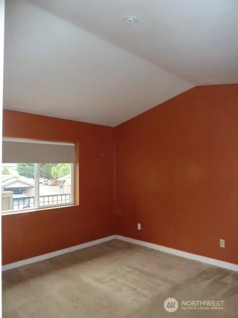 Bedroom - 18930 Bothell Everett Hwy #H303, Bothell, WA 98012 photo 2 of 3