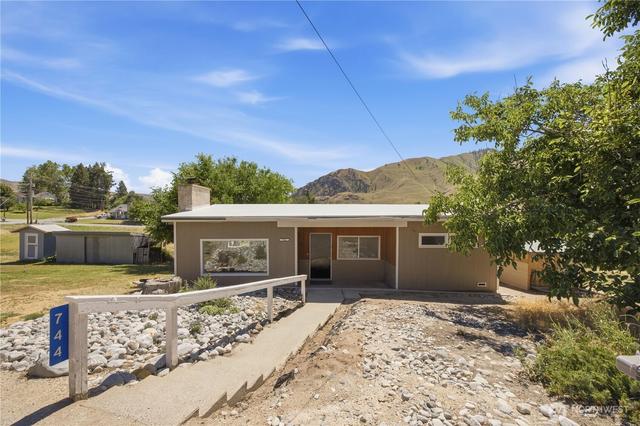 744 Riverview Cemetery Rd, Chelan, WA 98816