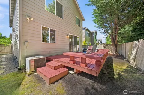 Exterior - 16021 35th Dr SE, Bothell, WA 98012 photo 10 of 10