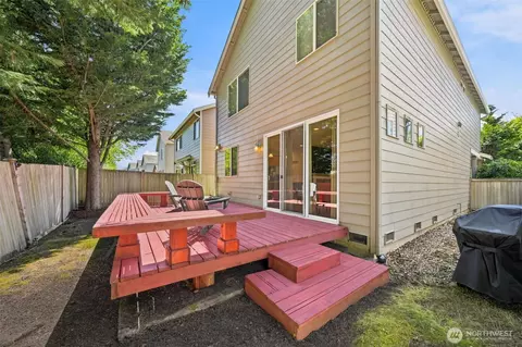 Exterior - 16021 35th Dr SE, Bothell, WA 98012 photo 6 of 10