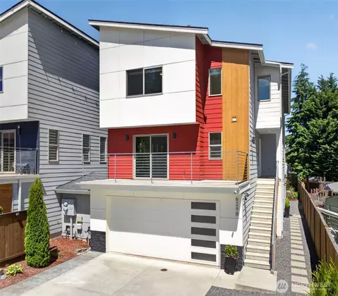 629 Bing Rd #B, Lynnwood, WA 98036
