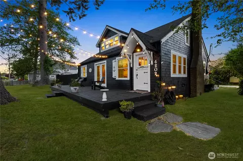 4202 L Pl, Seaview, WA 98641