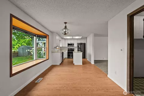 Living - 15612 63rd Street Ct E, Sumner, WA 98390 photo 5 of 10