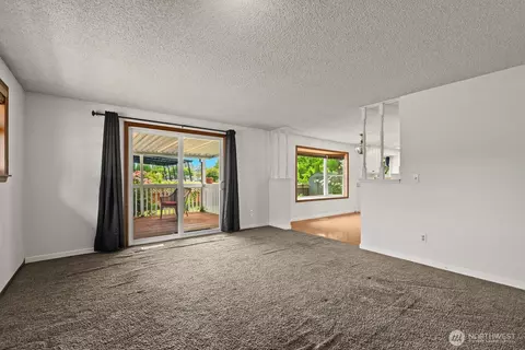 Living - 15612 63rd Street Ct E, Sumner, WA 98390 photo 9 of 10
