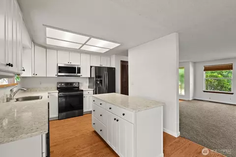 Kitchen - 15612 63rd Street Ct E, Sumner, WA 98390 photo 2 of 5