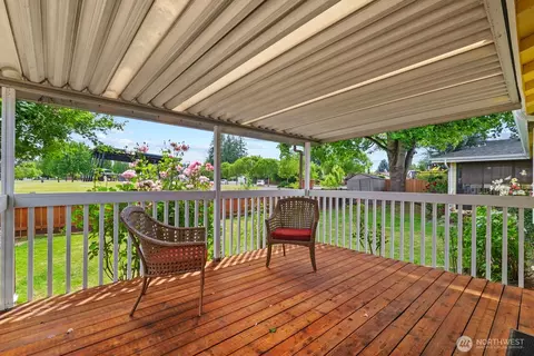 Exterior - 15612 63rd Street Ct E, Sumner, WA 98390 photo 4 of 5