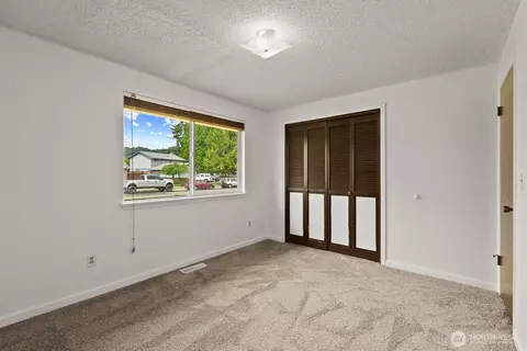 Bedroom - 15612 63rd Street Ct E, Sumner, WA 98390 photo 2 of 6