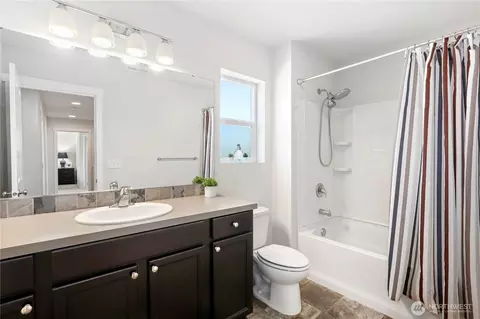 Bath - 1001 Van Ogle Ln NW, Orting, WA 98360 photo 3 of 3