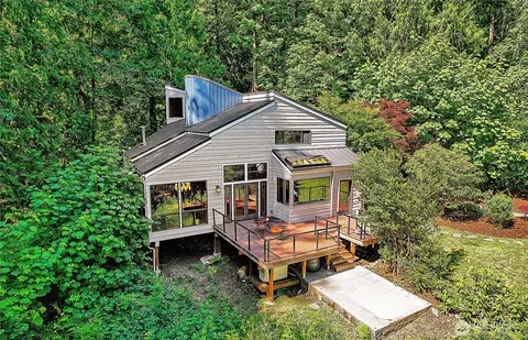 13020 Squak Mountain Rd SE, Issaquah, WA 98027