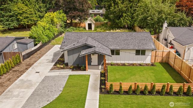 8708 NE 140th St #A, Kirkland, WA 98034