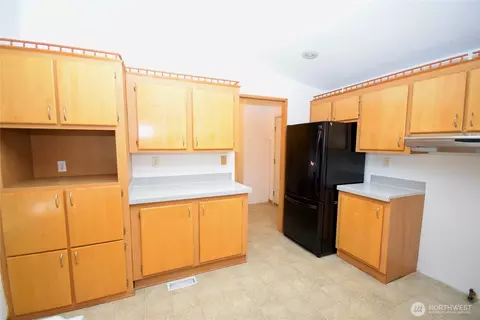 Kitchen - 612 N Seventh Ave, Sequim, WA 98382 photo 3 of 3