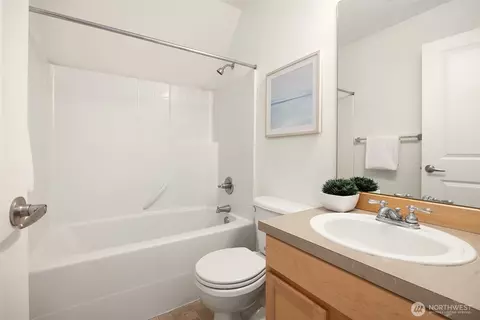 Bath - 3322 239th St SE, Bothell, WA 98021 photo 2 of 4