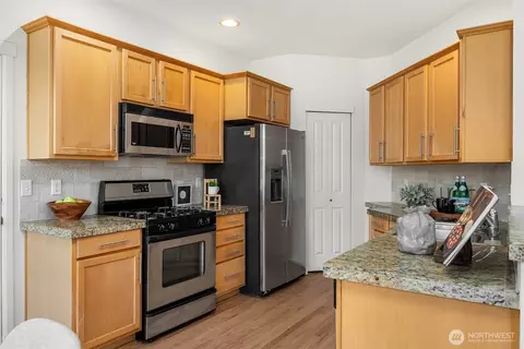 Kitchen - 3322 239th St SE, Bothell, WA 98021 photo 1 of 2
