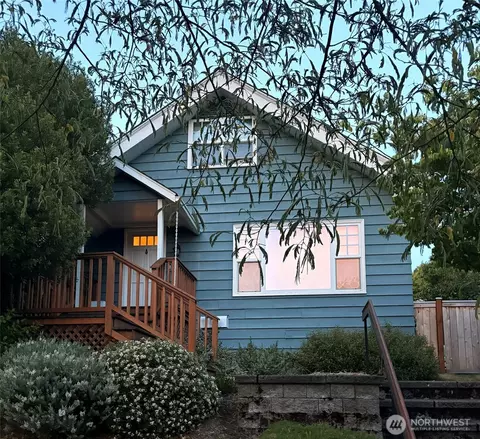 6108 Corliss Ave N, Seattle, WA 98103