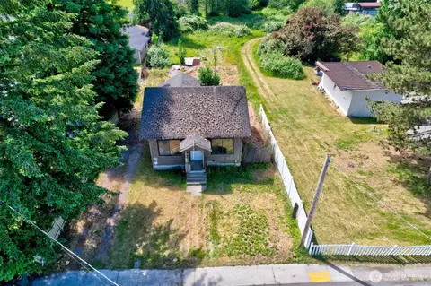 312 E Pioneer St, Granite Falls, WA 98252