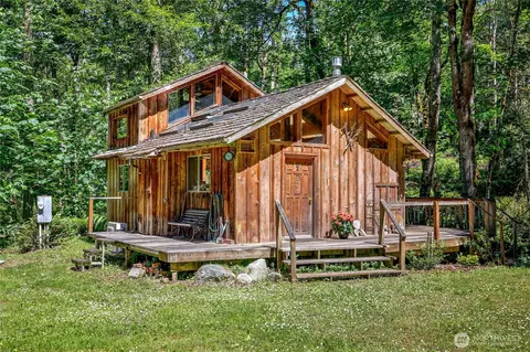 2687 Center Rd, Chimacum, WA 98325