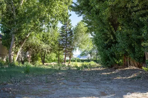 1313 Mckittrick St #C, Wenatchee, WA 98801