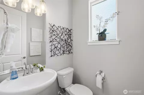 Bath - 508 237th St SE #B, Bothell, WA 98021 photo 2 of 4