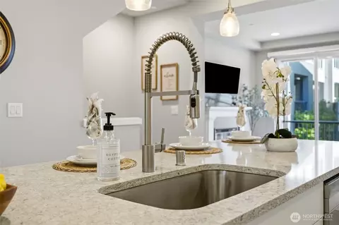 Kitchen - 508 237th St SE #B, Bothell, WA 98021 photo 7 of 7