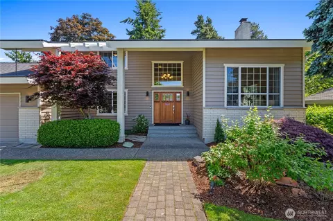 19218 91st Ave NE, Bothell, WA 98011