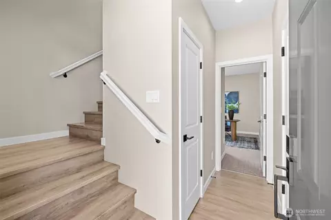 Entry Way - 2526 State St #B, Everett, WA 98201 photo 1 of 1