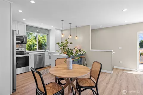 Dining - 2526 State St #B, Everett, WA 98201 photo 1 of 1