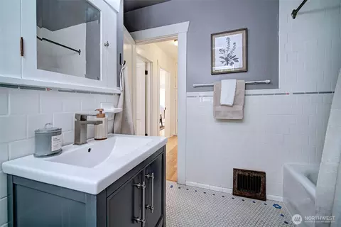 Bath - 511 N 76th St, Seattle, WA 98103 photo 1 of 2