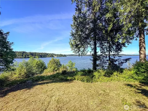 17180 Agate St NE, Bainbridge Island, WA 98110