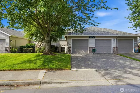16714 Cobblestone Dr #102, Lynnwood, WA 98037