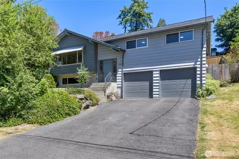 230 105th Ave SE, Bellevue, WA 98004