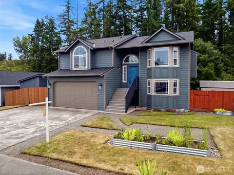 771 Carriage Ct, Eatonville, WA 98328