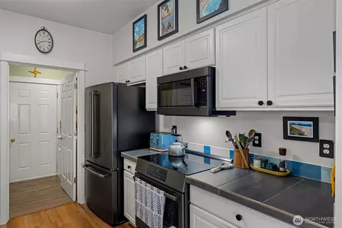 Kitchen - 2009 196th St SE #E104, Bothell, WA 98012 photo 3 of 3