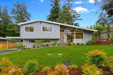 8104 Sierra Dr, Edmonds, WA 98026