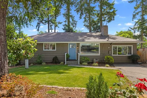 17925 57th Ct W, Lynnwood, WA 98037