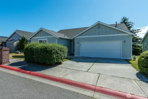 942 NE Cordero Pl, Oak Harbor, WA 98277