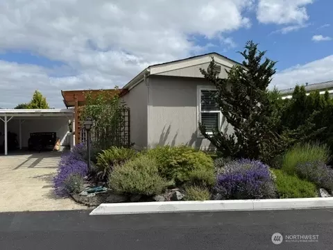 10517 62nd St E #92, Puyallup, WA 98372