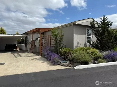 10517 62nd St E #92, Puyallup, WA 98372
