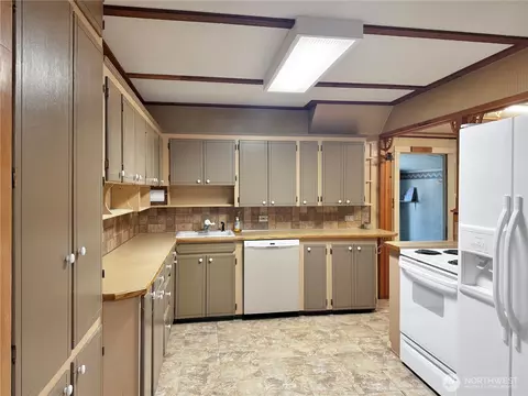 111 S 1st St, Thorp, WA 98946 photo 5