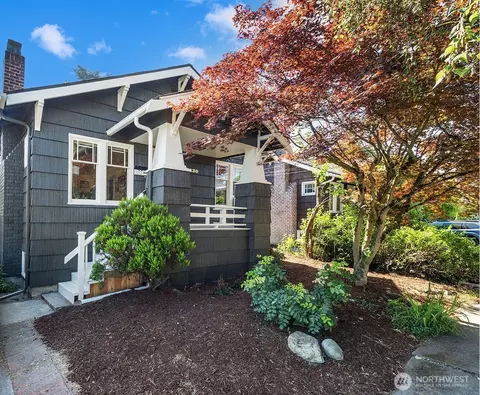 5330 9th Ave NE, Seattle, WA 98105